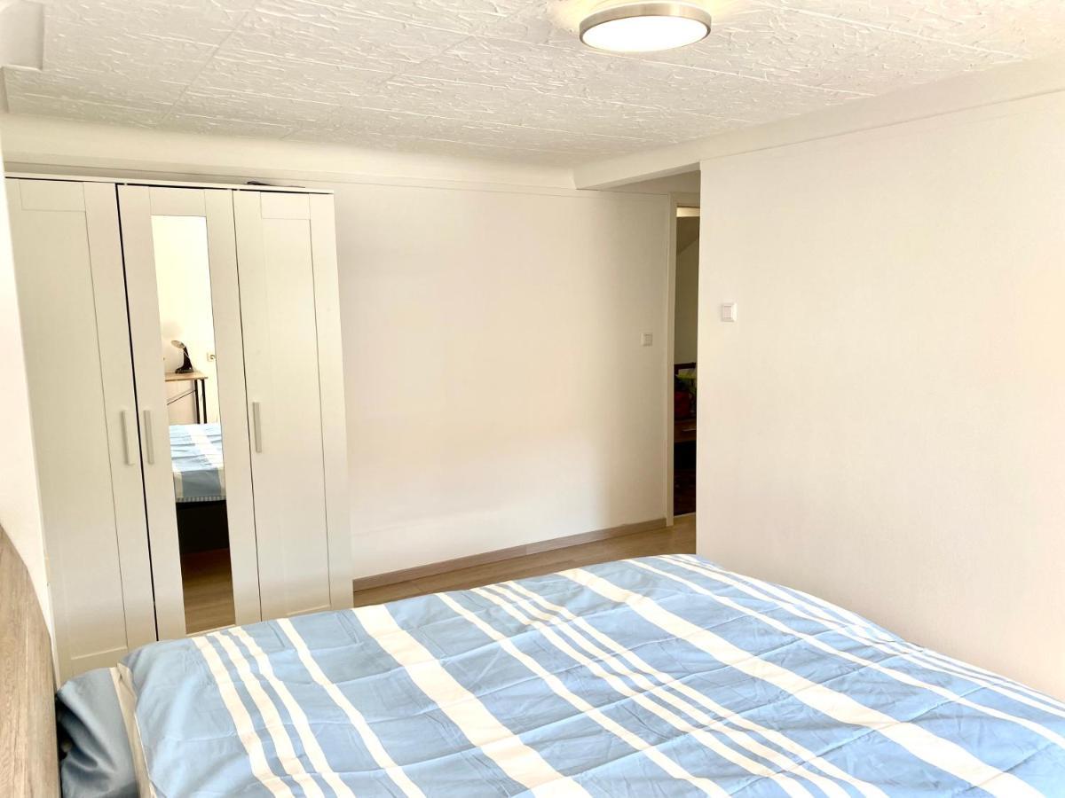 Homestay In Beggen House - In